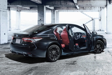 特別仕様車 WS“Black Edition”（2WD）［ベース車両はWS（2WD）］
